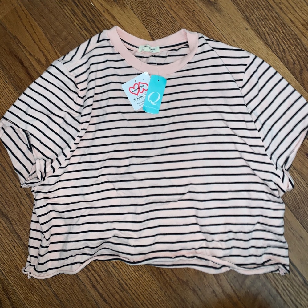 PINK AND BLACK STRIPPED CROP TOP